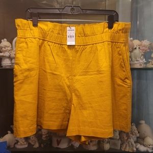 Express linen shorts with pockets